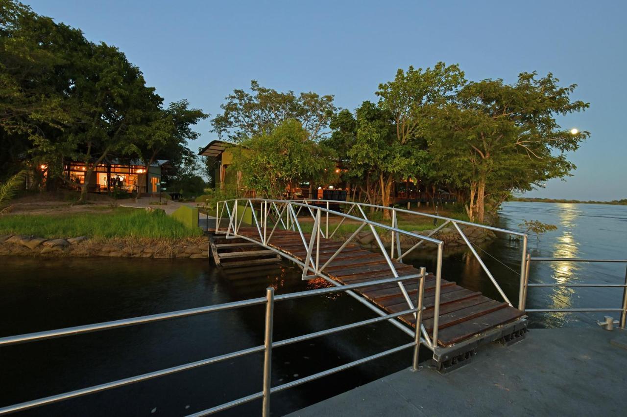Zambezi Mubala Lodge Катіма-Муліло Екстер'єр фото